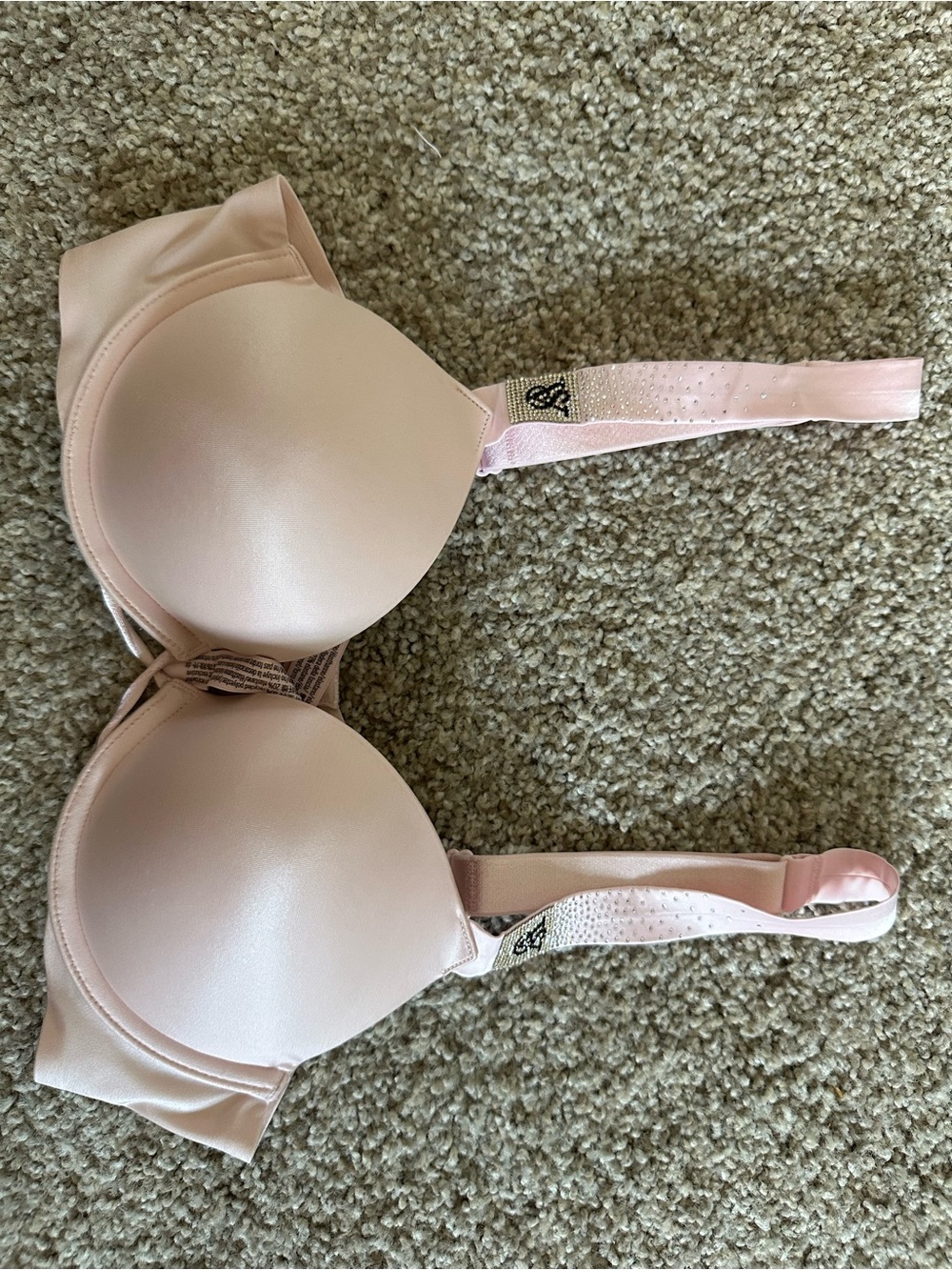 Light Pink victoria’s Secret, very sexy push-up bra 34B logo shine strap
